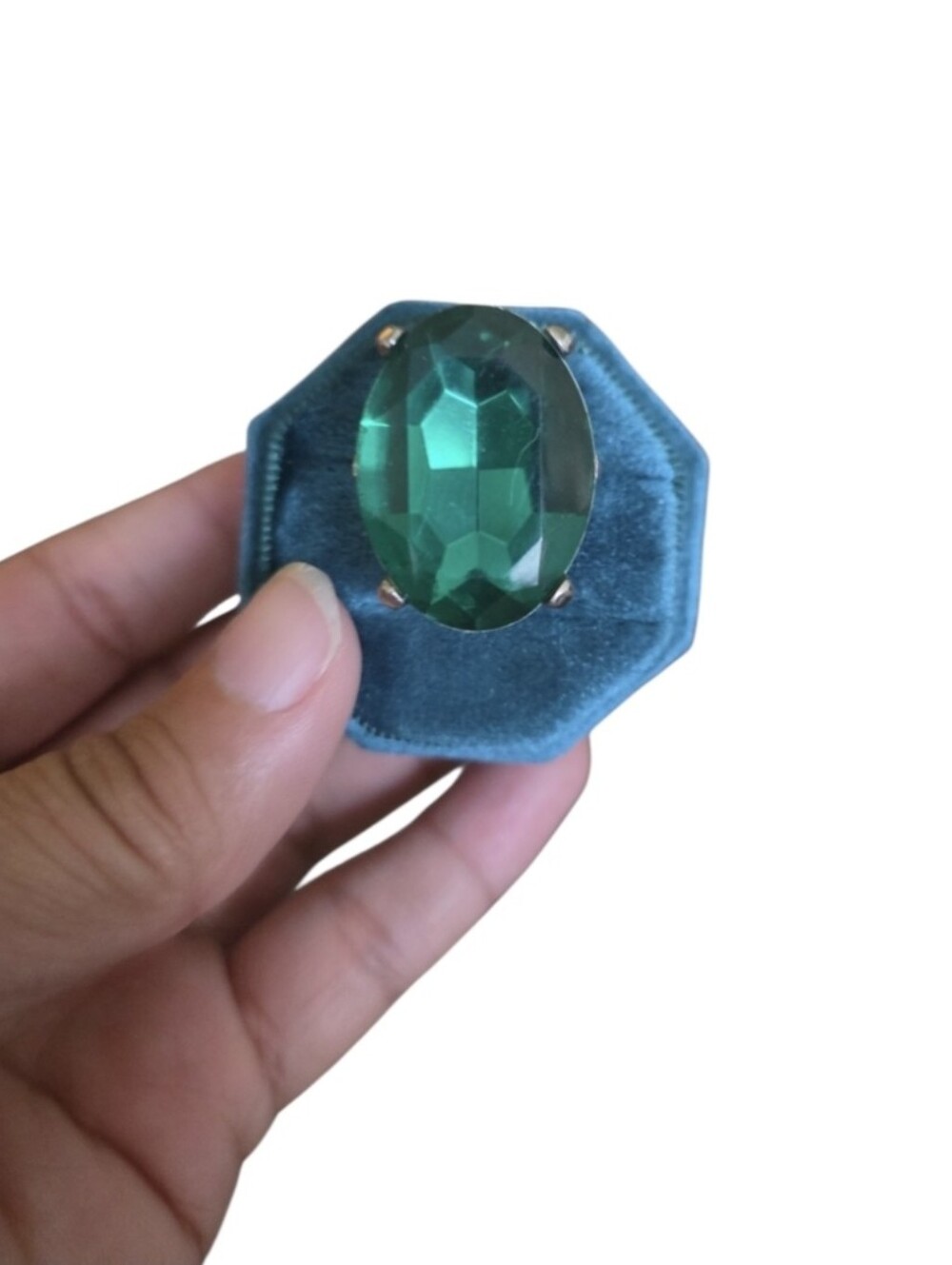 Size 7 Silver Toned Emerald Green Statement Cocktail Ring